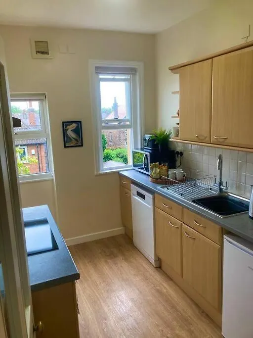 Spacious & Bright 3 Bed Harrogate Apartment