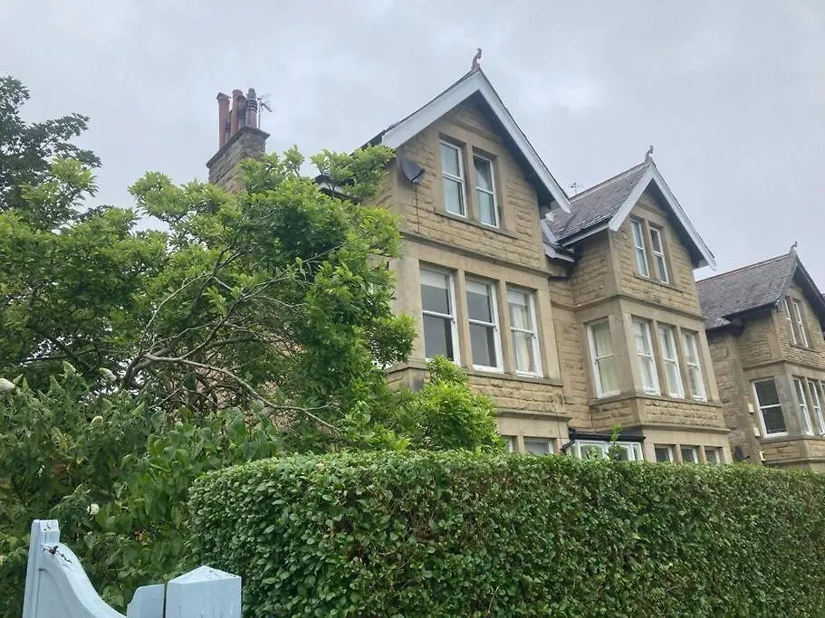 Spacious & Bright 3 Bed Harrogate Apartment location